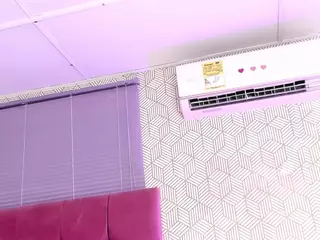 quianna-1's Live Sex Cam Show