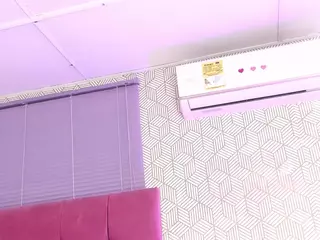 quianna-1's Live Sex Cam Show