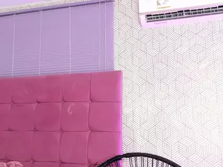 quianna-1's Live Sex Cam Show