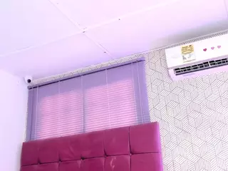 quianna-1's Live Sex Cam Show
