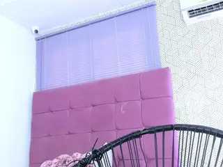 quianna-1's Live Sex Cam Show