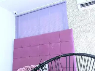 quianna-1's Live Sex Cam Show