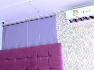 quianna-1's Live Sex Cam Show