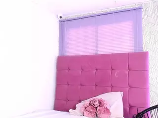quianna-1's Live Sex Cam Show