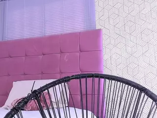 quianna-1's Live Sex Cam Show