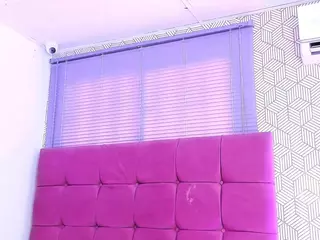 quianna-1's Live Sex Cam Show