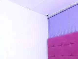quianna-1's Live Sex Cam Show