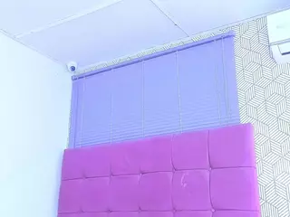 quianna-1's Live Sex Cam Show