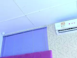 quianna-1's Live Sex Cam Show