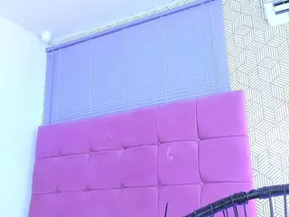 quianna-1's Live Sex Cam Show