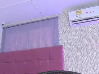 quianna-1's Live Sex Cam Show