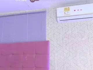 quianna-1's Live Sex Cam Show