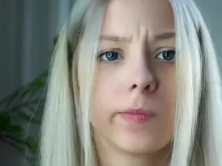AntoniaHey's Live Sex Cam Show