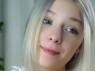 AntoniaHey's Live Sex Cam Show