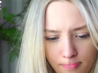 AntoniaHey's Live Sex Cam Show