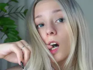 AntoniaHey's Live Sex Cam Show