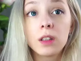 AntoniaHey's Live Sex Cam Show
