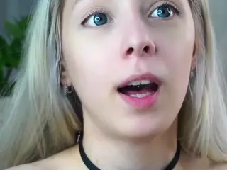 AntoniaHey's Live Sex Cam Show