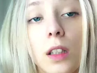 AntoniaHey's Live Sex Cam Show