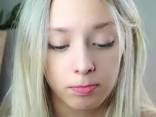 AntoniaHey's Live Sex Cam Show