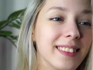 AntoniaHey's Live Sex Cam Show