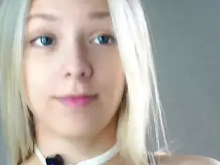 AntoniaHey's Live Sex Cam Show