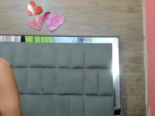 Kiara's Live Sex Cam Show