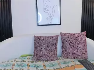 Cloe-adams's Live Sex Cam Show