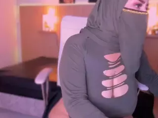 Cloe-adams's Live Sex Cam Show