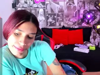 Nicole Angels's Live Sex Cam Show