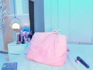 SalomeBenz's Live Sex Cam Show