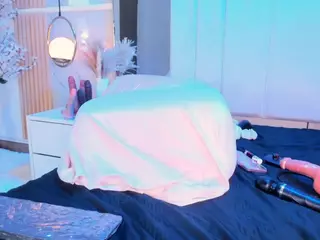 SalomeBenz's Live Sex Cam Show