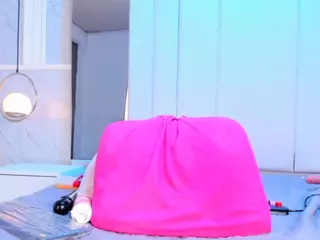 SalomeBenz's Live Sex Cam Show