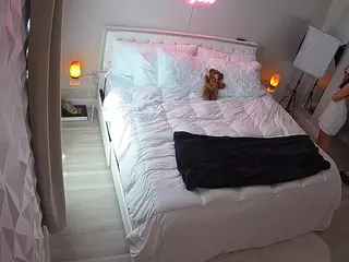 voyeurcam-whitneyoc-01's Live Sex Cam Show