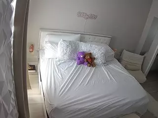 voyeurcam-whitneyoc-01's Live Sex Cam Show