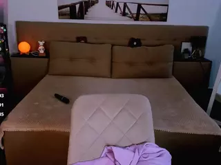 JanetWinstonn's Live Sex Cam Show
