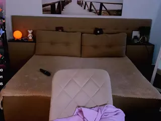 JanetWinstonn's Live Sex Cam Show