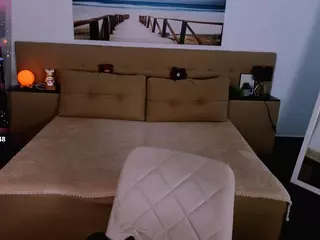 JanetWinstonn's Live Sex Cam Show