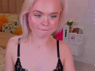 MilaFink's Live Sex Cam Show
