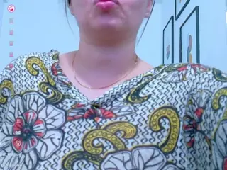 curvymaturee's Live Sex Cam Show