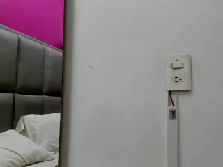 JESSY-CORTES's Live Sex Cam Show