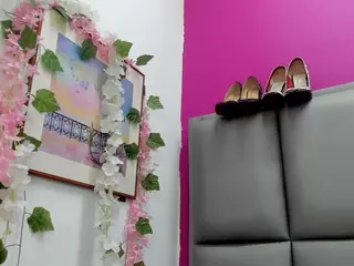 JESSY-CORTES's Live Sex Cam Show