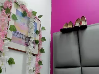 JESSY-CORTES's Live Sex Cam Show