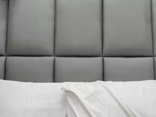 JESSY-CORTES's Live Sex Cam Show
