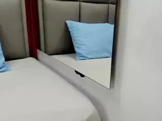 JESSY-CORTES's Live Sex Cam Show