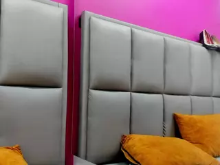 JESSY-CORTES's Live Sex Cam Show