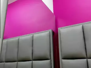JESSY-CORTES's Live Sex Cam Show