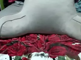 average-girl's Live Sex Cam Show