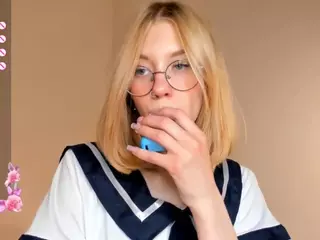 Doris's Live Sex Cam Show