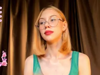 Doris's Live Sex Cam Show